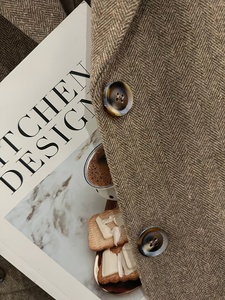 Blazer en velours tissé à chevrons simple boutonnage pour femme, style automne/hiver, élégant, marron clair, design de niche - Product Image 4