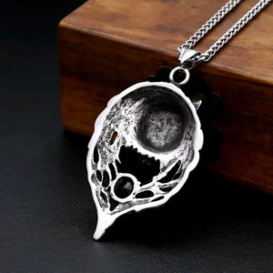 Yunnique – collier avec pendentif tête de loup en acier inoxydable pour hommes, design animal vintage, serti de pierres, chaîne de 60cm, cadeau - Product Image 4