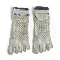 Vente en gros sur mesure Chaussettes jaunes Mini Crew Coolmax à cinq doigts pour hommes