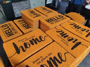 Tapis anti-fatigue en PVC rembourré doux pour sol de cuisine Tapis de yoga pour animaux de compagnie Tapis de porte intérieur imperméable personnalisé et antidérapant Confortable - Product Image 3