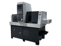YH075 Tour CNC automatique de type suisse, machine combinée de tournage-fraisage haute vitesse pour l'usinage de pièces à arbre long