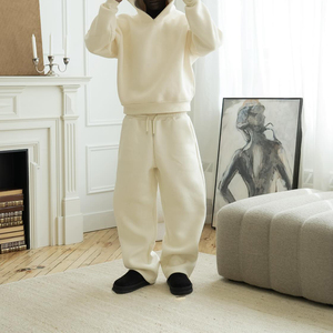 Ensemble de survêtement unisexe de luxe pour l'automne, style streetwear, sweat à capuche ample et pantalon de survêtement, 2 pièces, coton épais de haute qualité, tricoté uni, respirant - Product Image 2