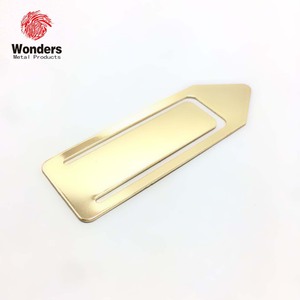 Marcapáginas de Latón Grabados con Letras Impresas en Relieve Doradas Personalizables e Imprimibles Gratuitamente - Product Image 3