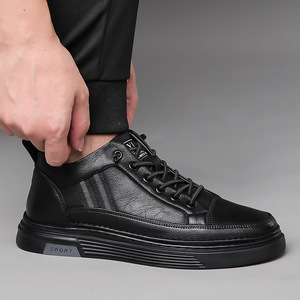Chaussures de sport décontractées pour hommes en cuir véritable à lacets, noires, doublées en peluche pour l'automne, semelle en caoutchouc souple, semelle intermédiaire en EVA, avec logo sur la languette - Product Image 4