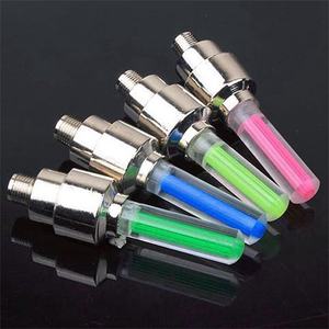 Lampe LED pour roue de bicyclette en plastique multicolore blanche clignotante pour roue de <span class=keywords><strong>voiture</strong></span> de moto Lampe LED pour <span class=keywords><strong>valve</strong></span> de pneu - Product Image 4