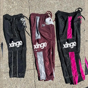 Conjunto de Sudadera y Pantalones Deportivos Unisex Personalizados OEM, Chaqueta Cortavientos de Nailon para Hombre, Pantalones Deportivos Ajustados, Conjunto Deportivo - Product Image 3