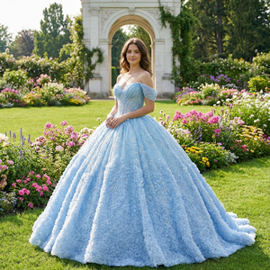 Robe de soirée de luxe bleu ciel brillante avec sequins, appliques en dentelle et perles, style princesse, pour anniversaire 15-16 ans, avec traîne chapelle - Modèle Dy6948-2 - Product Image 1