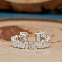 Elegante Anillo de Diamantes de Corte Esmeralda Cultivados en Laboratorio de Oro Sólido de 14K para Mujer, con Detalle de Halo Oculto, Acabado Pulido, Certificado IGI