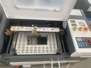 3020 300*200mm 40w 50w Usine Agent Micro Co2 Laser Tampon En Caoutchouc Faisant La <span class=keywords><strong>Machine</strong></span> et 3d <span class=keywords><strong>Photo</strong></span> Cristal Gravure <span class=keywords><strong>Machine</strong></span> Prix - Product Image 6