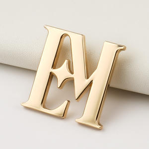 Thiết kế logo kim loại cho túi thời trang, làm theo yêu cầu, móc khóa kim loại thời trang, chữ cái kim loại mạ vàng làm logo cho túi xách - Product Image 2