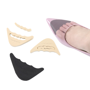 女性用ハイヒールつま先プラグ、痛み軽減クッション、尖った靴用、サイズ調整可能、靴の中敷き、柔らかい取り外し可能な靴の前足部つま先プラグ - Product Image 1