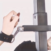 Dropshipping Handschellen-Ausrüstung Stehender Kreuzstrafständer Verstellbare Fesselhalterung SM Sexy Spaß Schwarzes Carbon-Bondage-Zubehör