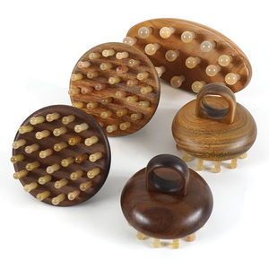 Sandelholz Kamm Breit zahn Meridian Massage gerät Mode Kopfhaut Massage gerät Kamm Haar Mit Griff Holz Haar bürste Mit Logo - Product Image 1