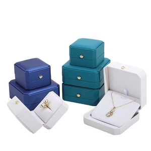 Caja de Regalo de Joyería Octogonal Personalizada de Terciopelo con Cierre de Hebilla Elegante para el Día de San Valentín - Pulseras de Anillo Estrecho y Collares - Product Image 2