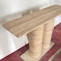 Table console en travertin naturel, pierre beige, table d'entrée avec pieds cylindriques doubles pour la décoration de villa