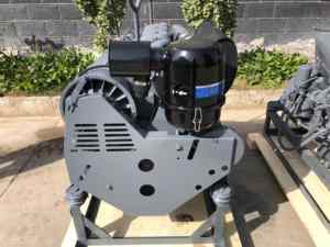 新型空冷<span class=keywords><strong>4</strong></span>気筒<span class=keywords><strong>4</strong></span>ストロークF4L912ディーゼルエンジン（912用）12ヶ月保証付き - Product Image 3