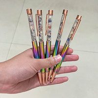 Stylo à bille artisanal en cristal de guérison des 7 chakras, avec des pierres précieuses mélangées à l'intérieur, artisanat en cristal fait à la main