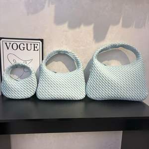 6091 Bolsos de Hombro de Cuero Genuino Trenzado para Mujer, Estilo Hobo Casual, Diseño de Media Luna, Hecho a Mano, Guangzhou, Tamaño Mediano, Estilo <span class=keywords><strong>Veneta</strong></span> - Product Image 2