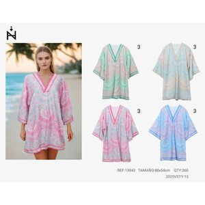 Camicia da spiaggia a maniche medie stile Mandala 88x54 cm con scollo a V, copricostume - Product Image 1