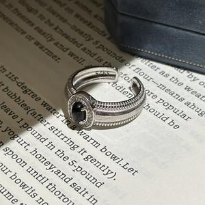 Anillo de Plata de Ley S925 de Estilo Vintage con Incrustaciones Ovaladas de Piedra Dorada y Diseño de Nicho, Anillo Sencillo, Moderno y de Moda - Product Image 4