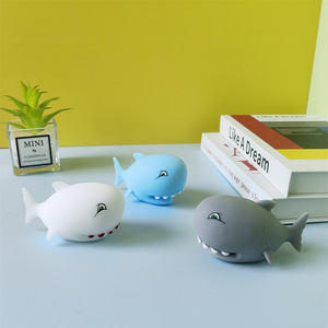 Jouet anti-stress populaire en gros, requin bouffant de 6,5 cm en TPR, cadeau souple pour enfants et adultes pour soulager le stress - Product Image 3