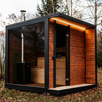 Sauna extérieur à bois avec mur vitré avant en bois, poêle visible, terrasse en bois, pour projets de villas, vente en gros