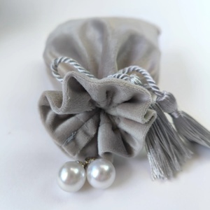Sac à cordon personnalisé avec logo, pompon en velours, pochette d'emballage cadeau pour bonbons de mariage - Product Image 3
