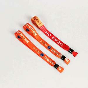 Pulsera de tela personalizada con dijes para eventos y festivales, con clip de plástico de lujo, accesorios deportivos de moda con monedas - Product Image 2