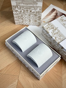 Vela Aromática de Lujo en Cerámica, Regalo para Mujer, Fragancia para el Hogar, Relajante Corporal - Product Image 6