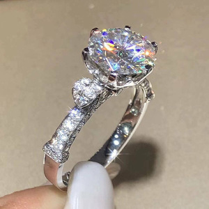 Anello Stile Testa di Toro con Moissanite per Donne, Gioiello da Dito Alla Moda e Scintillante - Product Image 4
