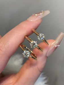 Anillo de Boda de Lujo Xinfly en Oro de 18k, Anillo de Compromiso Personalizado con Diamante de 0.50ct y Seis Puntas para Mujer - Product Image 2