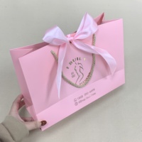 Sacs en papier personnalisés de luxe avec poignée imprimée pour vêtements, bijoux, cadeaux, emballage de vêtements, avec logo – Vente en gros