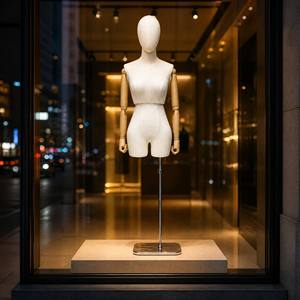 Maniquí Femenino Recubierto <span class=keywords><strong>de</strong></span> Tela en Oferta, Modelo B-38, Torso con Brazos Articulados para Exhibición en Escaparates <span class=keywords><strong>de</strong></span> Tiendas <span class=keywords><strong>de</strong></span> Ropa - Product Image 4