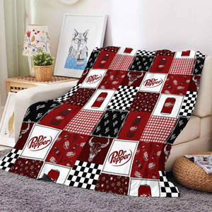 Couverture Polaire Douce en Flanelle à Motif Floral Cerise Coquette, Motif Canette de Boisson Gazeuse Dr.Peppered, pour Canapé et Lit - Product Image 3