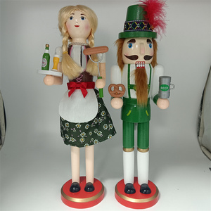 Schiaccianoci Decorativo in Legno Stile Bavarese per Festival della Birra Tedesca, Soldato Schiaccianoci Natalizio 6ft - Product Image 1