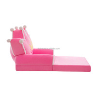 Grande taille lit avec style animal et chaise de plancher