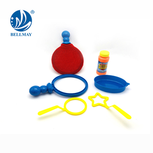 Bemay Toy Paddle Bubble Tennis Magic Bouncing And Passing Bubble con raquetas para niños - Product Image 3