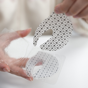 Parches Oculares Personalizados de Hidrogel Biodegradable con Gel de Aceite Hidratante para Spa ODM - Product Image 4