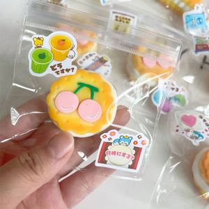 บิสกิตซิลิโคนญี่ปุ่นพรีเมียม บีบเล่นได้ ไม่กินได้ บรรเทาความเครียด คืนรูปช้า เหมาะสำหรับเป็นของขวัญและของที่ระลึก - Product Image 4