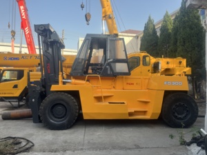 Montacargas Usado TCM FD300 Diésel Todoterreno 4X4, Mástil de Tres Etapas, Neumáticos, Distancia entre Ejes de 3200 mm, Uso en Construcción Nueva - Product Image 3