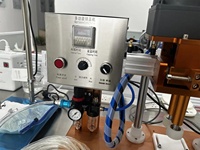 Machines manuelles de capsulage à vis Capsuleuse à vis pour bouteilles d'huile essentielle Capsuleuse manuelle pour bouteilles en plastique
