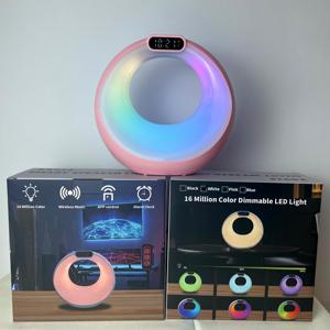 Smart <span class=keywords><strong>Mini</strong></span> <span class=keywords><strong>4</strong></span>-in-1 QC3.0 Drahtloser Lautsprecher RGB LED Digitaluhr Nachtlichter Telefon tisch Nachttisch lampe Wechselstrom betriebener Kunststoffs chrank - Product Image 4