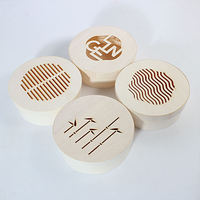 Boîte en bois de style nouveau avec couvercle en bois à motif ajouré pour noix, dattes, chocolats, desserts