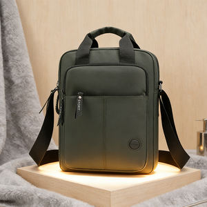 Sacs à bandoulière de grande capacité avec logo personnalisé pour hommes, sac messager simple et léger, sac à main de haute qualité, tissu en nylon imperméable - Product Image 3