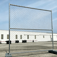 Clôture en métal robuste avec filet de protection, barrière temporaire haute résistance pour chantier de construction