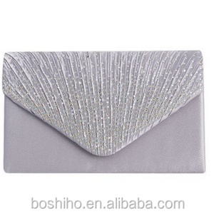 Bolsos de mano plateados de satén con diamantes de imitación brillantes para mujer - Product Image 2