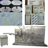 Machine multifonctionnelle de fabrication et d'emballage de pansements à grande vitesse pour tissus non tissés médicaux