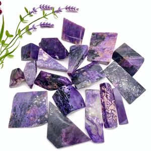 Charoita Púrpura Natural Tallada al por Mayor, Cristal de Alta Calidad, Forma Libre para Decoración del Hogar - Product Image 4