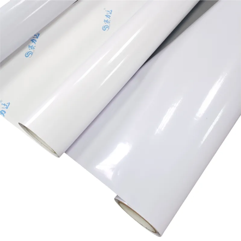 Rollo de PVC brillante antideslizante impermeable, rollo de vinilo autoadhesivo imprimible con solvente ecológico para envoltura de coche y materiales de póster