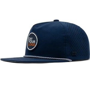 Gorra de Béisbol Personalizada de 5 Paneles, 100% Poliéster, con Logotipo, Cierre de Cuerda, Estilo Trucker, Deportiva, Ajustable, Impermeable, con Perforaciones Cortadas a Láser - Product Image 1